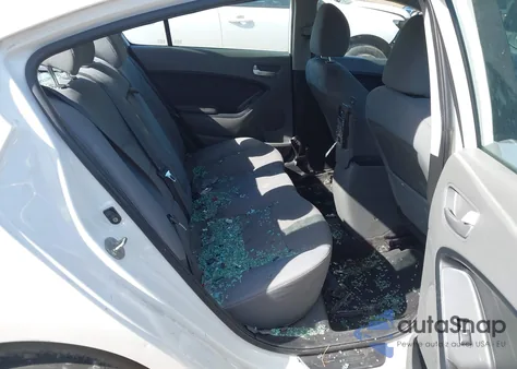 2018 Kia Forte Lx из США, поврежденный, VIN 3KPFL4A75JE234986